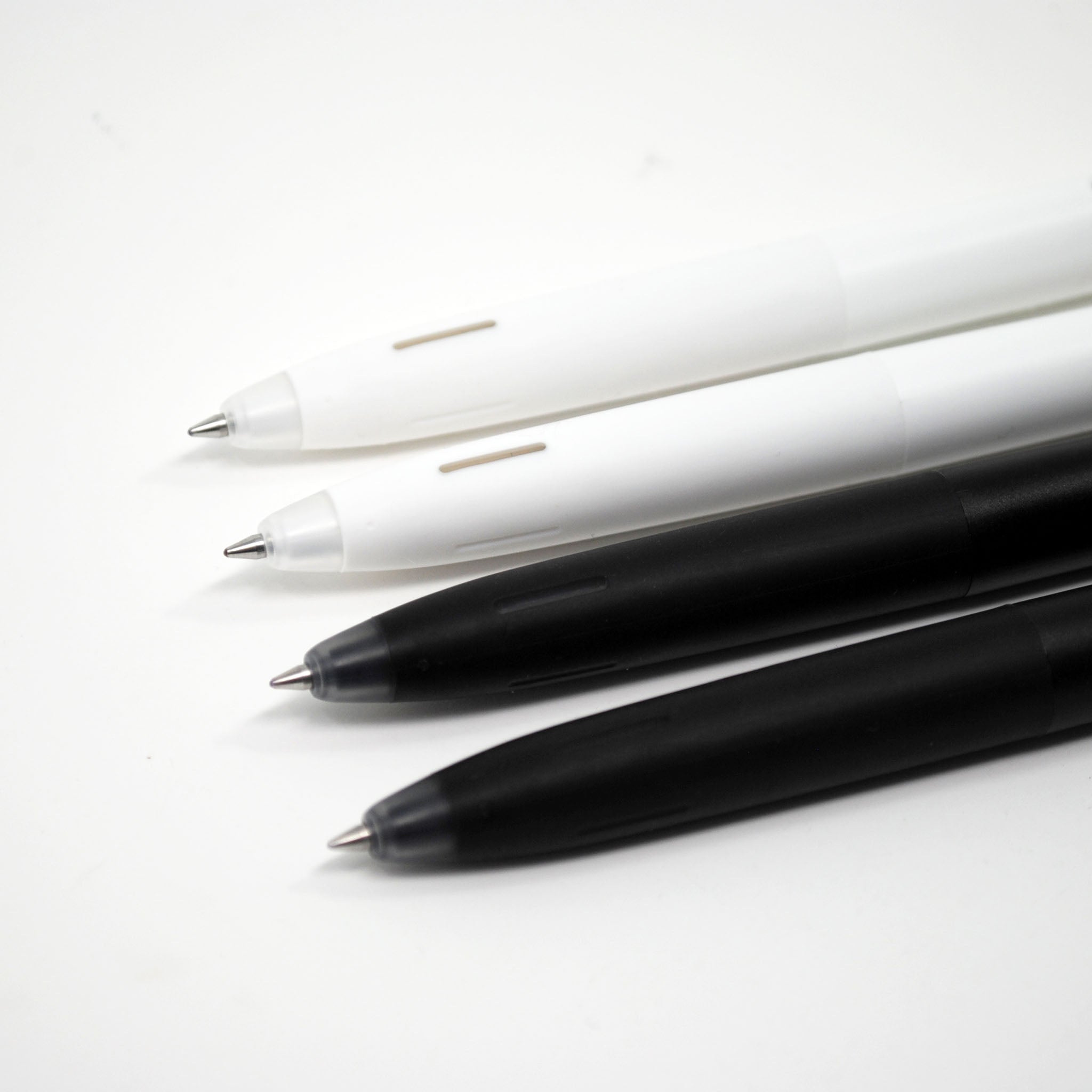 Zebra Blen Ballpoint Pen - 0.5 mm - Black Body - Black Ink